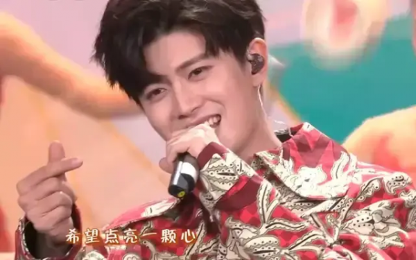 春晚男星誰最帥？45歲陳坤狀態極佳，任嘉倫太迷人，朱一龍顯疲倦