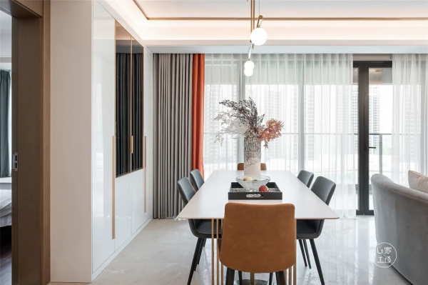 花13W僅做軟裝?以真皮+天鵝絨打造天湖灣149㎡三代同堂之家 花13W僅做軟裝?以真皮+天鵝絨打造天湖灣149㎡三代同堂之家