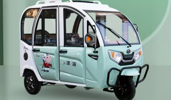 電動車限載，“接娃電動車”來了，遮風又擋雨，冬天超實用