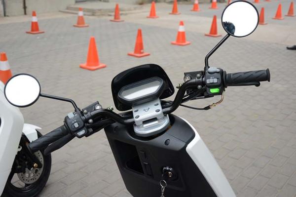 電動車“每天充”和“用完充”,哪個會更傷電池?別再“充錯”了 電動車“每天充”和“用完充”,哪個會更傷電池?別再“充錯”了