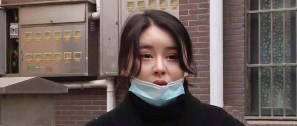 26歲女兒因家庭壓力崩潰大哭:要養父母和哥哥一家6口,不敢戀愛 26歲女兒因家庭壓力崩潰大哭:要養父母和哥哥一家6口,不敢戀愛