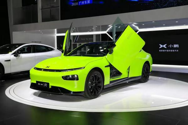 帶“剪刀門”的中型純電動轎跑—小鵬P7鵬翼版解讀