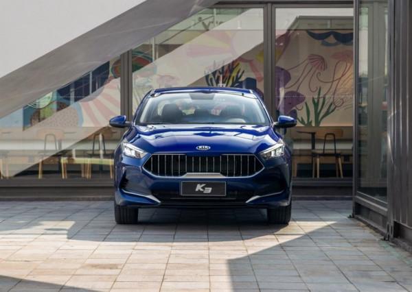 起亞最後的倔強，不到11萬起的K3，對抗朗逸軒逸，有價效比