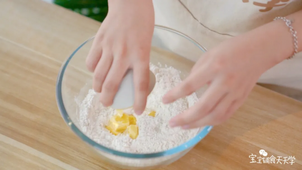 全程免揉麵,超簡單!外酥裡軟,還富含膳食纖維,有效預防便秘 全程免揉麵,超簡單!外酥裡軟,還富含膳食纖維,有效預防便秘