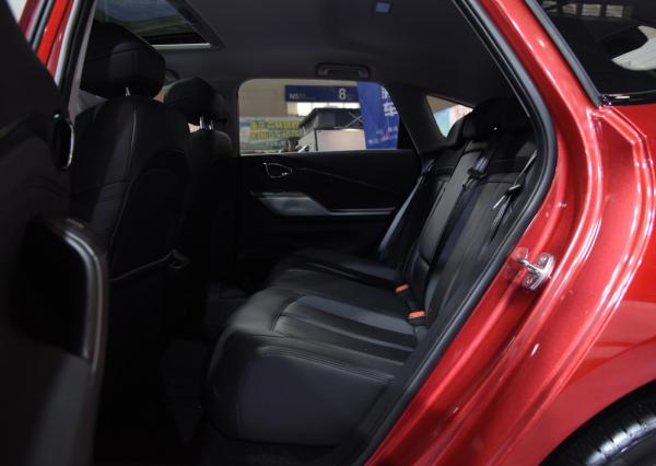 寶駿RC-5解析,掀背設計1.5T引擎夠用,可惜底盤拉跨! 寶駿RC-5解析,掀背設計1.5T引擎夠用,可惜底盤拉跨!