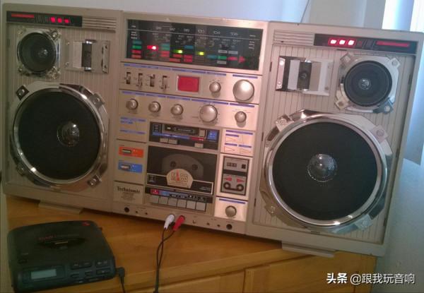 這是一款生產於80年代的行動式音響,康寧Conion TC999收錄機 這是一款生產於80年代的行動式音響,康寧Conion TC999收錄機