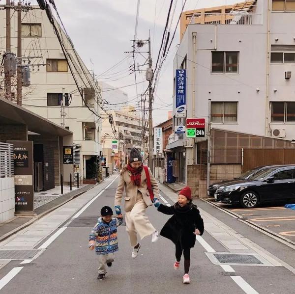 讓暗色大衣在冬季煥發新姿的毛衣是什麼樣 | 博主推薦