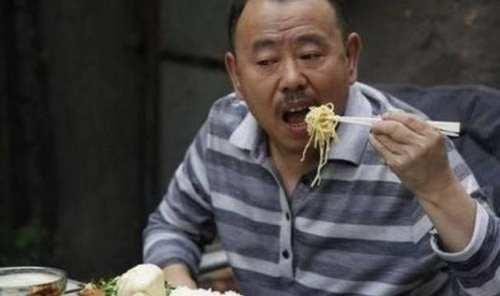 演員片場怎麼吃飯 看完你就知道當演員的不易了……