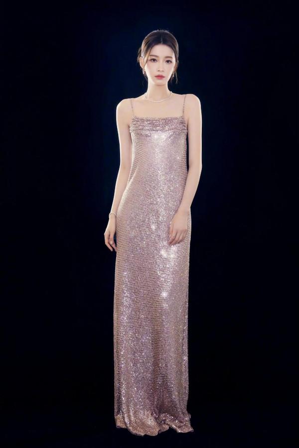 2021國劇盛典紅毯合集,女明星生圖與後期圖片大對比,孫怡完勝 2021國劇盛典紅毯合集,女明星生圖與後期圖片大對比,孫怡完勝