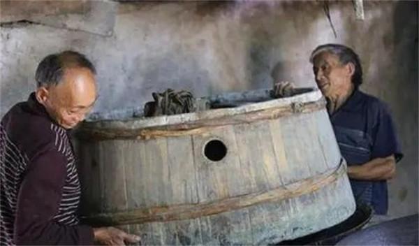 貴州一家五代人隱居山洞100年,給錢也不搬,如今已裝網路和家電 貴州一家五代人隱居山洞100年,給錢也不搬,如今已裝網路和家電