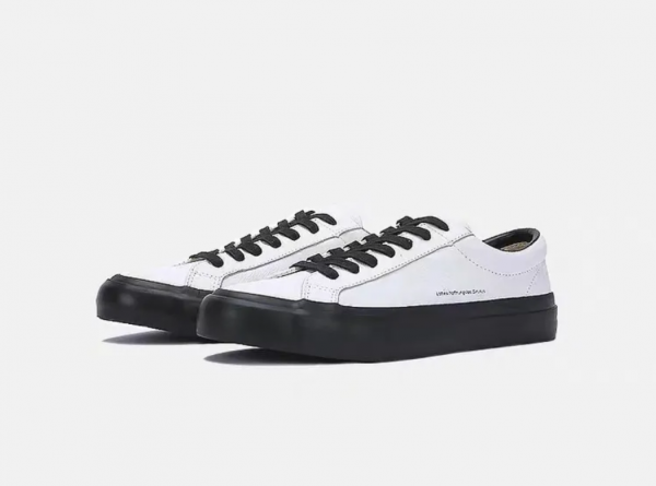 好穿又不爛大街的小白鞋品牌，就選這7個