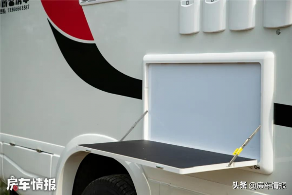 4座4臥的阿娜亞房車,帶12度電和350L水,還用竹子做傢俱真牛 4座4臥的阿娜亞房車,帶12度電和350L水,還用竹子做傢俱真牛