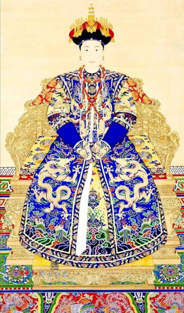 一睹清朝22個皇后真像，光緒皇后(即隆裕太后)簡直不要太&quot;好看&quot;