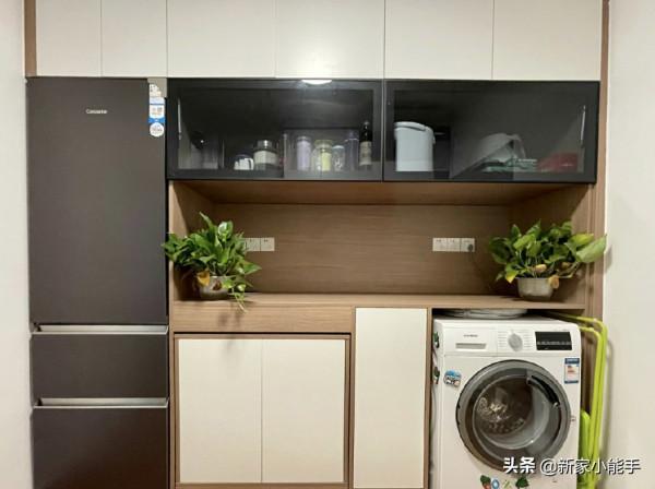 56平兩居室學區房，不做吊頂很舒適，電視牆是全屋亮點，美觀實用