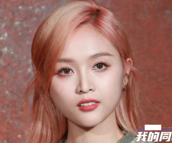 LV大秀紅毯來了!熱巴暴露髮際線,周冬雨瘦過頭,劉亦菲狀態絕佳 LV大秀紅毯來了!熱巴暴露髮際線,周冬雨瘦過頭,劉亦菲狀態絕佳