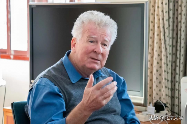 在北大，他的課，貓咪都會來旁聽！