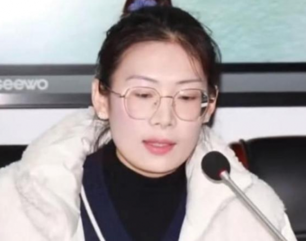 95後女教師工作4年,搖身一變成為副校長,卻因二本學歷引發爭議 95後女教師工作4年,搖身一變成為副校長,卻因二本學歷引發爭議