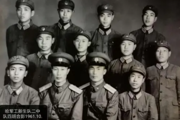 1960年，謝飄到北戴河探望陳賡，謝飄：鬍子爸爸，國家離不開你啊