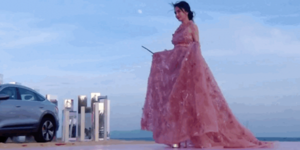 女星紅毯秀鬥豔:baby造型太絕,熱巴花仙子,但都輸給了楊天真 女星紅毯秀鬥豔:baby造型太絕,熱巴花仙子,但都輸給了楊天真