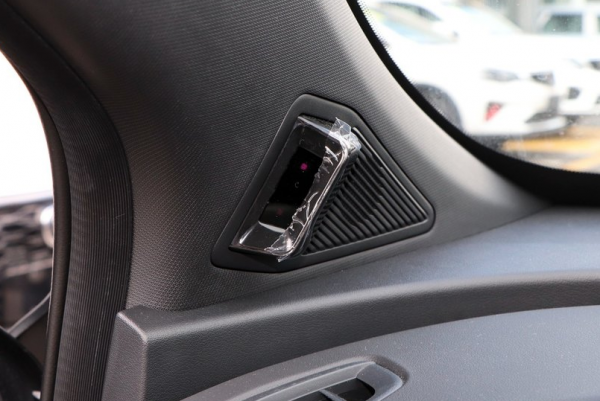 長安UNI-T的2&period;0T地表最強？緊湊級&plus;390牛&CenterDot;米的扭矩確實夠看