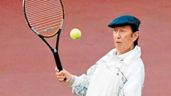 身家千億，活到98歲還不想走，賭王何鴻燊，他長壽秘密是什麼？