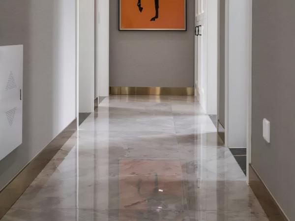 什麼是黃鈦金不鏽鋼裝飾條? 什麼是黃鈦金不鏽鋼裝飾條?