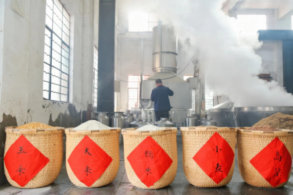 國家級大咖齊聚焦陂 鑑評兩款封藏酒品