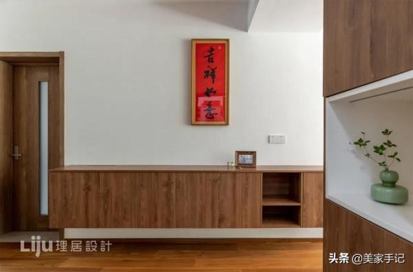 二手一樓房庭院荒廢，原房東看到改造效果：早知道再加30萬也不賣