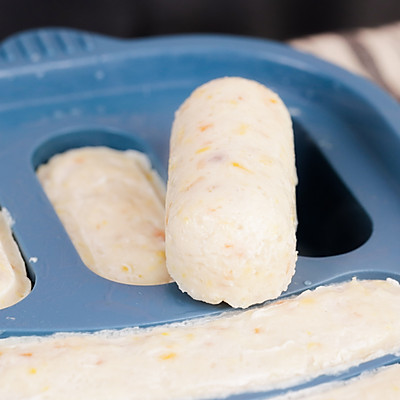 簡單幾步做好一盤爆汁雞肉玉米腸,快速搞定一餐飯 簡單幾步做好一盤爆汁雞肉玉米腸,快速搞定一餐飯