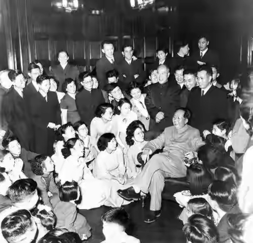 毛主席關心知識青年,希望他們在風浪中歷練成才 毛主席關心知識青年,希望他們在風浪中歷練成才