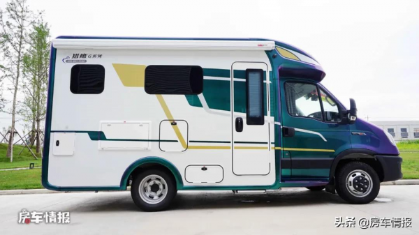 新款獵鷹房車，坐著比保姆車舒服，帶10度電+220L水箱適合老兩口