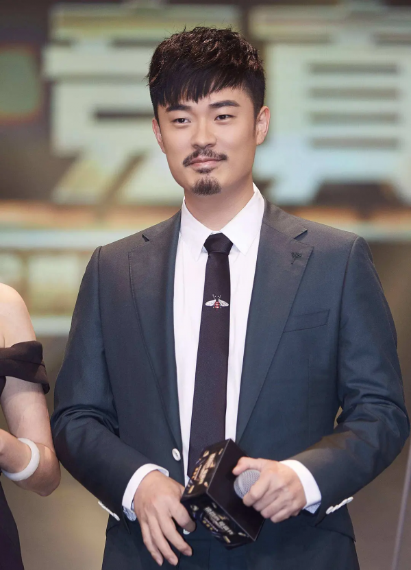 倪大紅是倪萍的妹夫、韓紅張一山是姑侄,沒想到這些明星互為親戚 倪大紅是倪萍的妹夫、韓紅張一山是姑侄,沒想到這些明星互為親戚