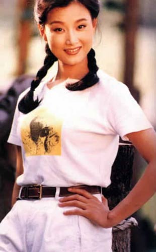 辣妹子宋祖英：與丈夫一見鍾情，40歲高齡產子，如今幸福美滿