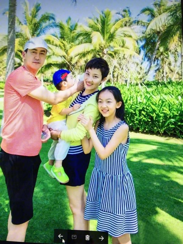 魯健牽手鄭天亮：同一屋簷下分居背後的辛酸與溫情