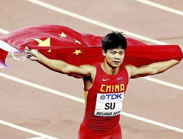 百米跑進十秒大關的運動員