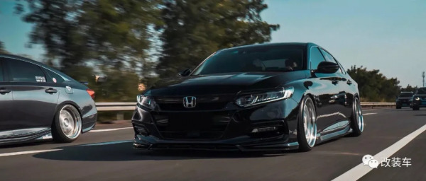 黑武士雅閣慘遭舉報還原，這輪轂是蒸籠架改的？