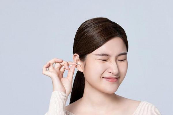 耳朵經常發癢，卻掏不出東西來？提醒：留意身體4個問題，別忽視