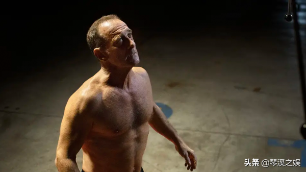 從幕後角度解讀《鈦》，體會演員、化妝師、導演等人的不易