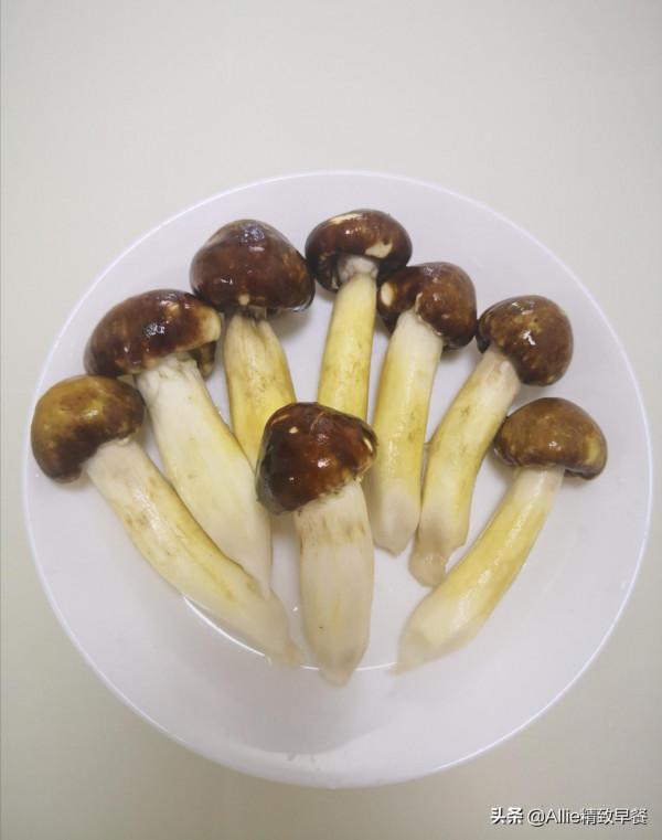 雞胸肉再出新美食，用自制麵包糠做無油版雞米花，外酥裡嫩，真香