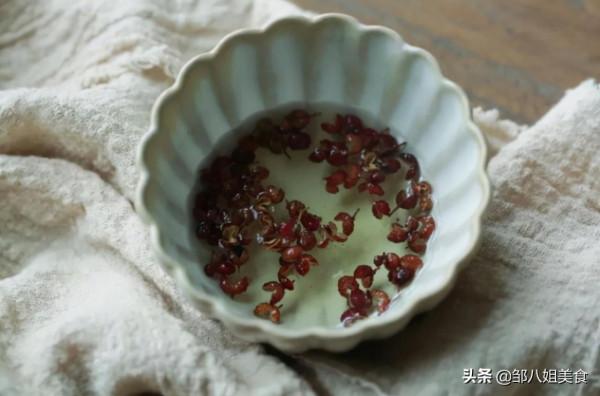 做羊肉餡餃子,記住2個“調餡技巧”,餃子鮮嫩多汁,好吃無羶味 做羊肉餡餃子,記住2個“調餡技巧”,餃子鮮嫩多汁,好吃無羶味