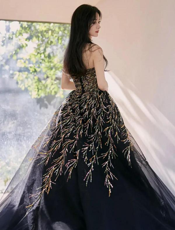 趙麗穎，每一天都既是明天，也是今天，也會變成昨天