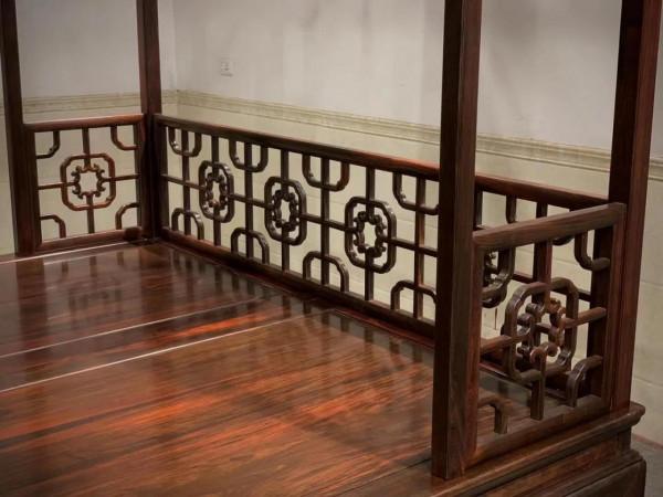 大紅酸枝架子床