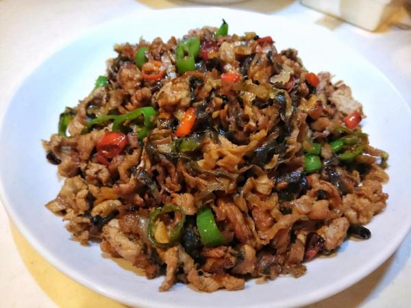 這幾種廉價蔬菜曬乾後,好吃又美味,儲存時間長,用來炒肉真香 這幾種廉價蔬菜曬乾後,好吃又美味,儲存時間長,用來炒肉真香