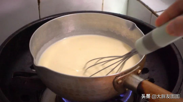 沒乳酪,沒烤箱,不到10塊錢做一整個提拉米蘇,在家實現甜品自由 沒乳酪,沒烤箱,不到10塊錢做一整個提拉米蘇,在家實現甜品自由