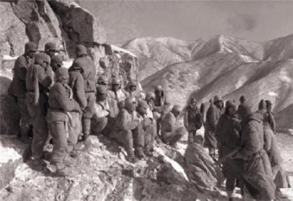 1950年朝鮮戰爭,中央決定調司令黃永勝入朝,林彪:我要換一個人 1950年朝鮮戰爭,中央決定調司令黃永勝入朝,林彪:我要換一個人