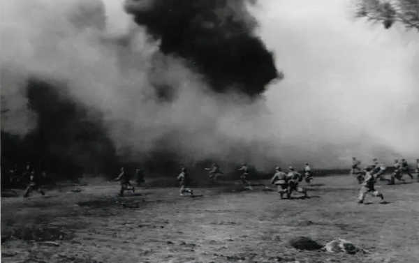 38軍隱蔽突襲,南朝鮮7師渾然不覺,哨兵突然發現,同伴不見了 38軍隱蔽突襲,南朝鮮7師渾然不覺,哨兵突然發現,同伴不見了