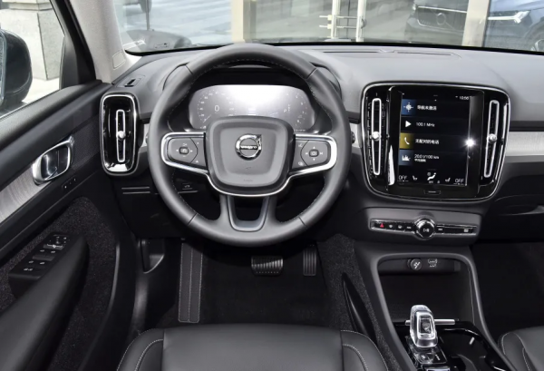 不買BBA就買CLV！30萬落地的豪華SUV，這幾款香不香