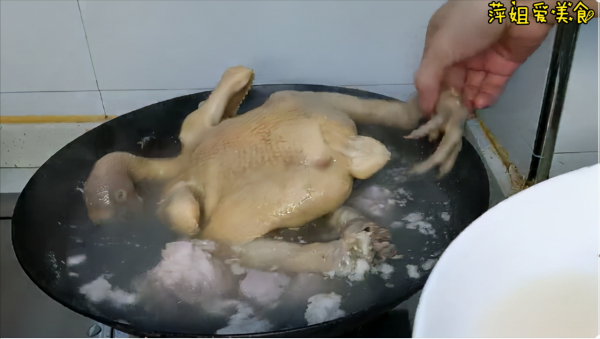 私房菜會所一百多一隻的花雕雞,在家也能做出一樣的味道 私房菜會所一百多一隻的花雕雞,在家也能做出一樣的味道