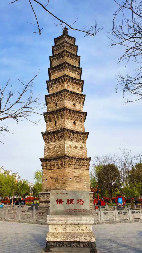 河南有825座古塔，號稱全國最多。朋友，你家鄉的古塔還在嗎？