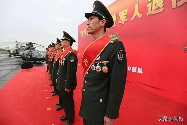 敢叫板外國專家，部隊為留住他改士官編制，公司40萬年薪挖人遭拒